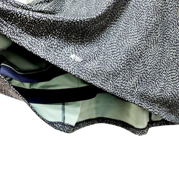 Womens Black  White Patterned Sports bra Lightweight Stretch Size 6X - Picture 11 of 11